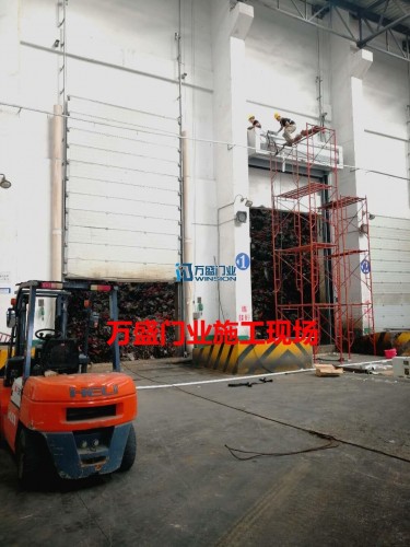 硬質快速門安裝