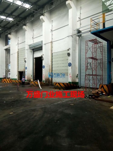 硬質快速卷簾門